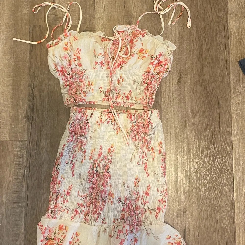 Matching Set - Picture 1 of 2